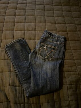 Vigoss Women's Dark Blue Straight Leg Jeans with Embroidered Back Pocket